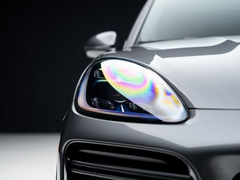 Used 2023 Porsche Cayenne Turbo image 8