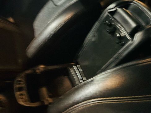 Used 2021 Jeep Compass Limited image 29