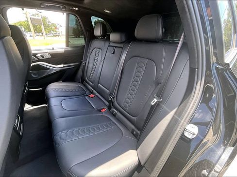 Used 2021 BMW X5 M w/ Competition Package AWD/4WD image 18