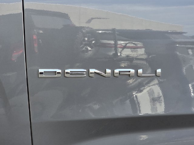 Used 2021 GMC Yukon XL Denali w/ Denali Premium Package RWD image 13