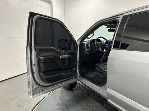 Used 2020 Ford F150 Lariat w/ Equipment Group 502A Luxury image 23