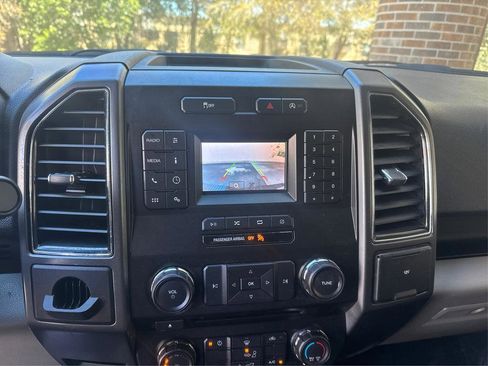 Used 2018 Ford F150 XLT image 22