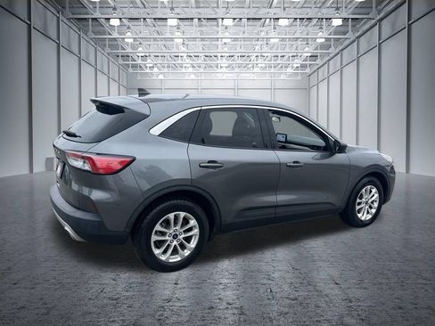 Used 2022 Ford Escape SE FWD image 5