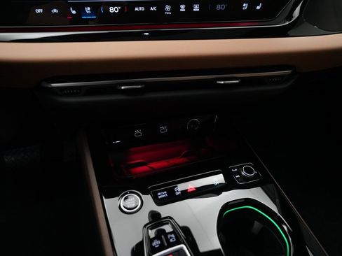 Used 2025 Audi A5 2.0T Prestige w/ 19" Wheel Package image 21