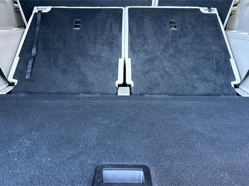 Used 2019 Volkswagen Atlas SE w/ Panoramic Sunroof Package image 16