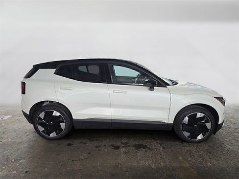 New 2026 Volvo EX30 Ultra w/ Protection Package image 4