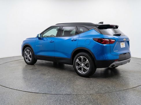 Used 2025 Chevrolet Blazer LT FWD image 6