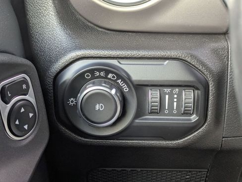 Used 2019 Jeep Wrangler Unlimited Rubicon image 17