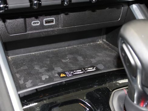 Used 2024 Chevrolet Colorado Z71 w/ Z71 Convenience Package 2 image 43