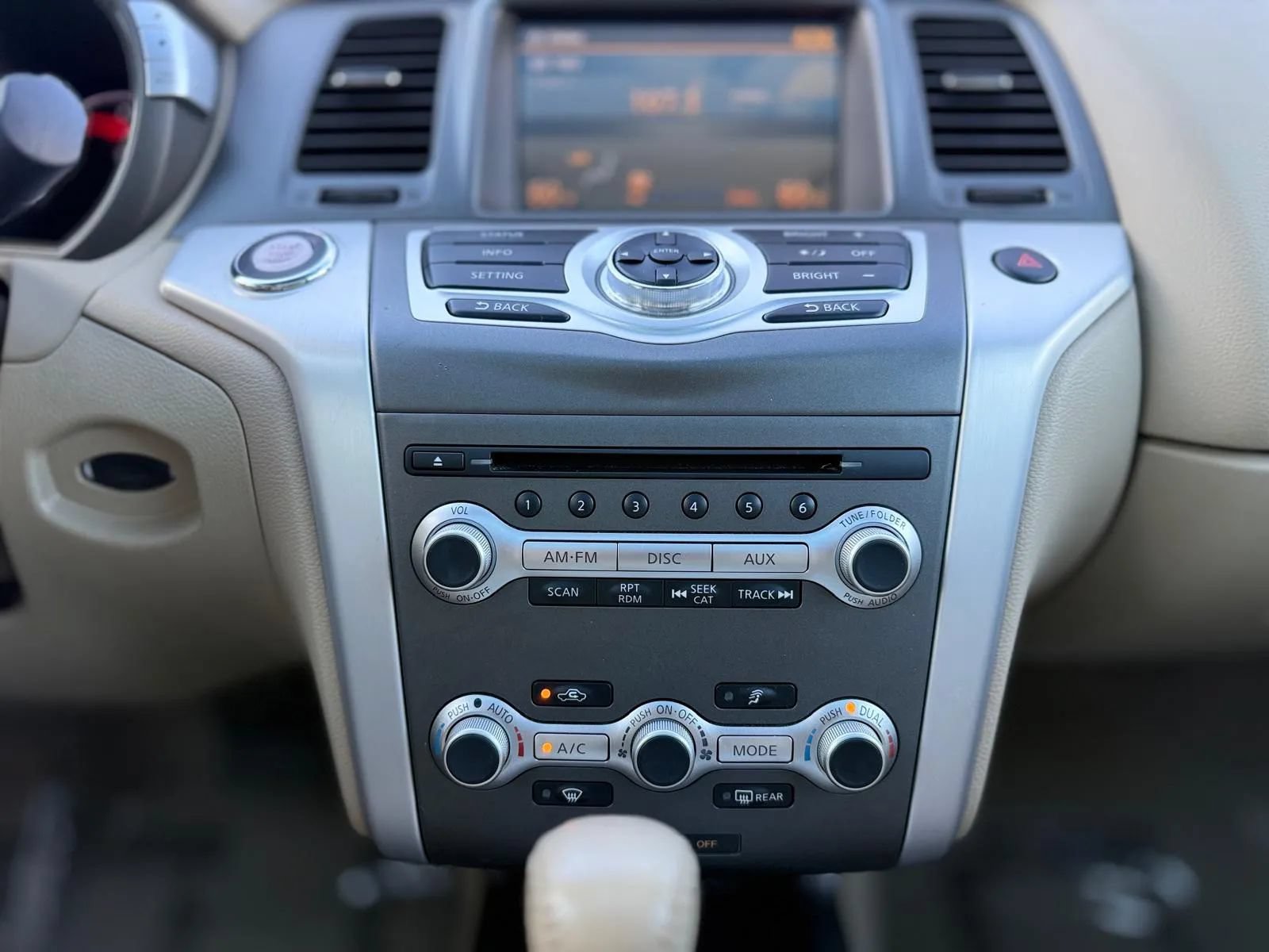 Used 2012 Nissan Murano SV AWD/4WD image 23