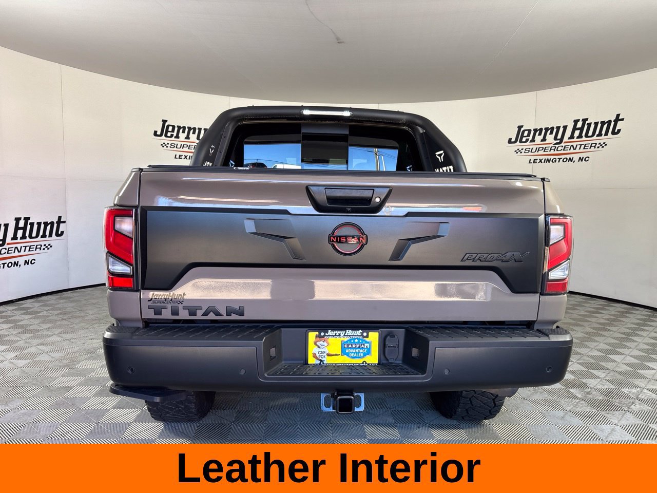 Used 2024 Nissan Titan PRO-4X w/ Pro-4x Convenience Package AWD/4WD image 7