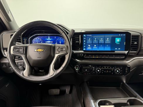 Used 2024 Chevrolet Silverado 2500 LTZ w/ LTZ Plus Package image 27