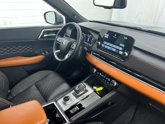 Used 2022 Mitsubishi Outlander SEL AWD/4WD image 25
