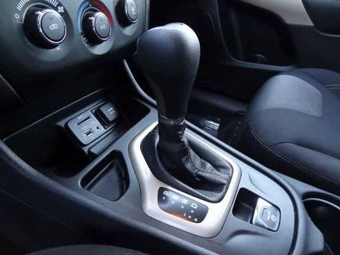 Used 2017 Jeep Cherokee Sport image 13