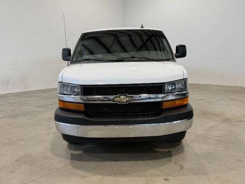 Used 2021 Chevrolet Express 3500 LT w/ LT Preferred Equipment Group RWD image 3