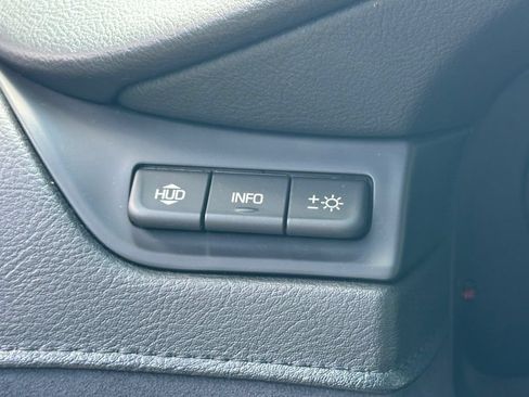 Used 2018 Cadillac Escalade Luxury AWD/4WD image 73