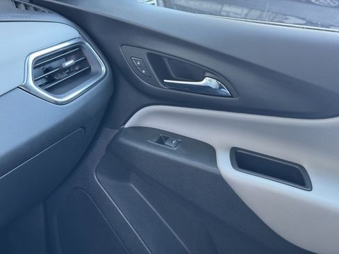 Used 2023 Chevrolet Equinox LT w/ Driver Convenience Package image 35