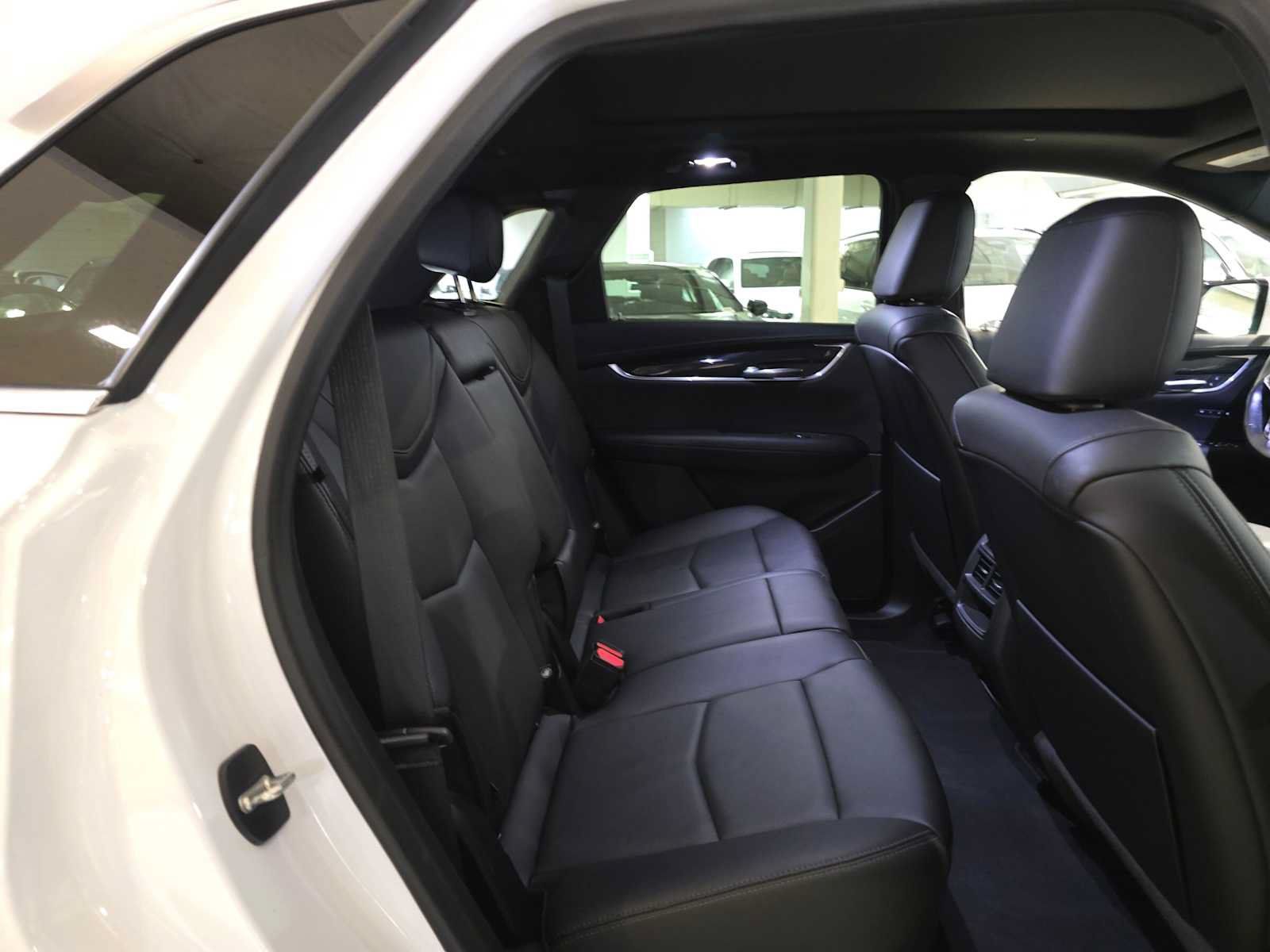 Used 2021 Cadillac XT5 Premium Luxury FWD image 12