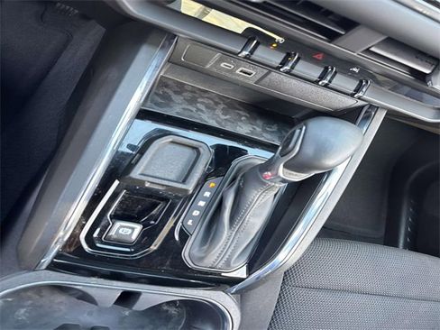 Used 2023 GMC Canyon Elevation image 21