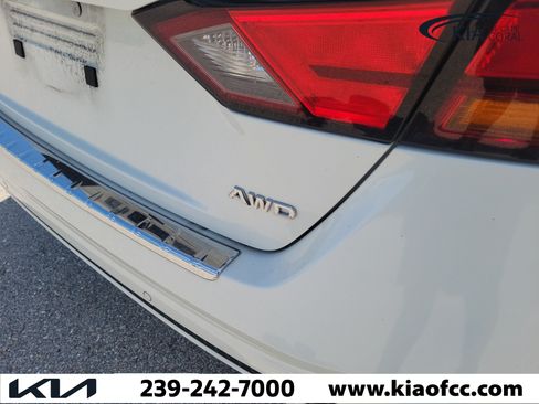 Used 2022 Nissan Altima 2.5 Platinum AWD/4WD image 11