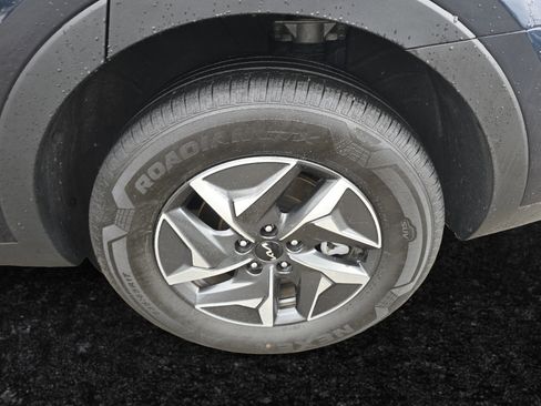 Used 2023 Kia Sorento EX image 27