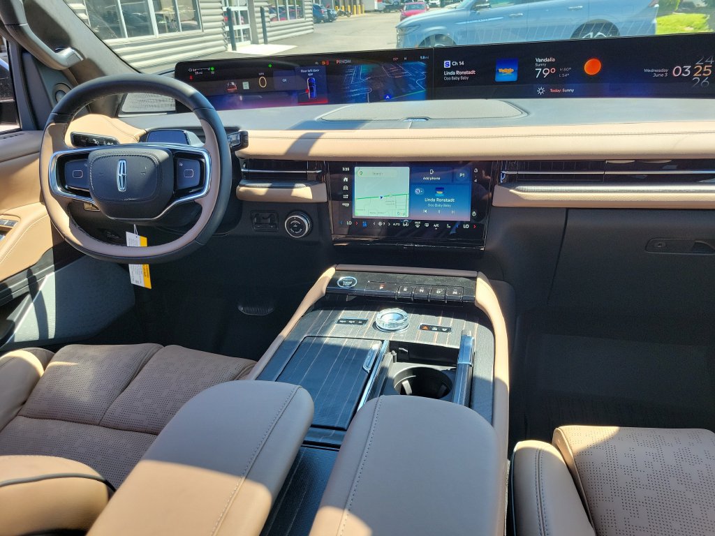 New 2026 Lincoln Navigator Black Label AWD/4WD image 13