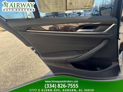 Used 2018 BMW 530i xDrive image 32