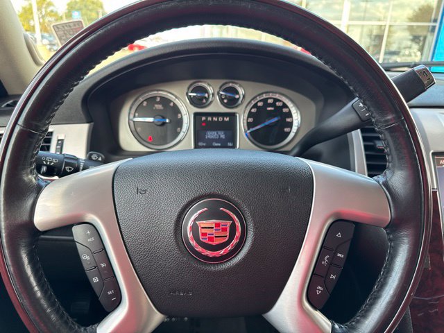 Used 2013 Cadillac Escalade Premium AWD/4WD image 16