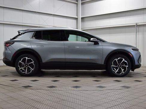 New 2026 Chevrolet Equinox EV LT image 9