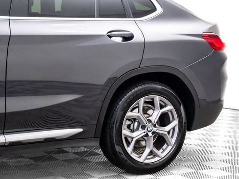 Certified 2025 BMW X4 xDrive30i image 37