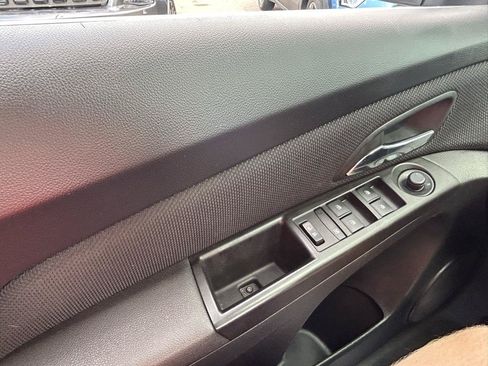 Used 2016 Chevrolet Cruze LT FWD image 27