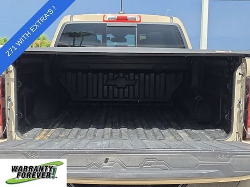 Used 2023 Chevrolet Colorado Z71 w/ Z71 Convenience Package 2 AWD/4WD image 6