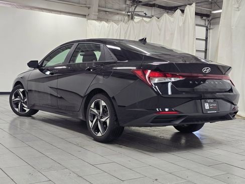 Used 2023 Hyundai Elantra SEL w/ Convenience Package image 13