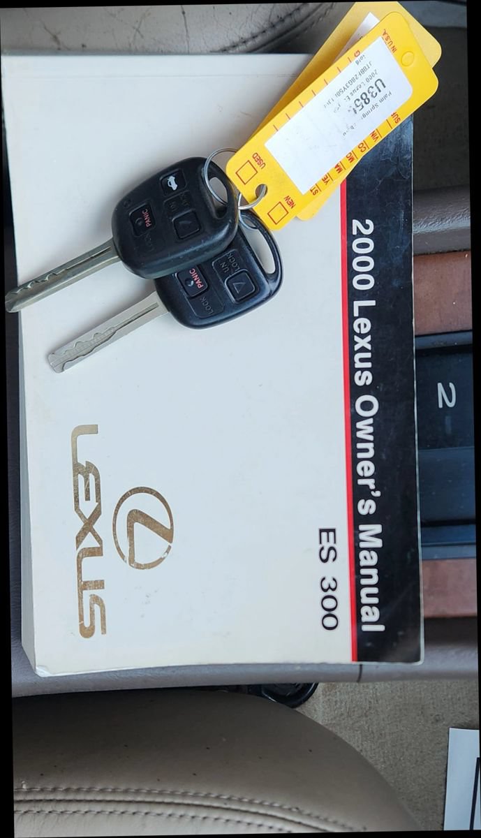 Used 2000 Lexus ES 330 w/ Lexus Value Pkg FWD image 21
