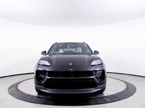 New 2025 Porsche Macan Electric image 27