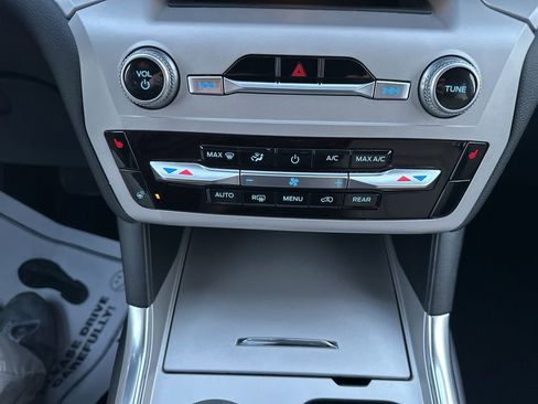 Used 2023 Ford Explorer XLT w/ Equipment Group 202A image 24