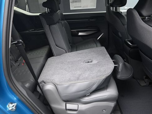 New 2026 Kia EV9 Wind AWD/4WD image 38