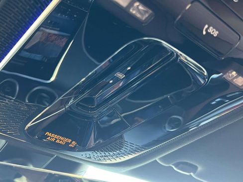 Used 2025 Mercedes-Benz C 300 4MATIC Sedan image 12