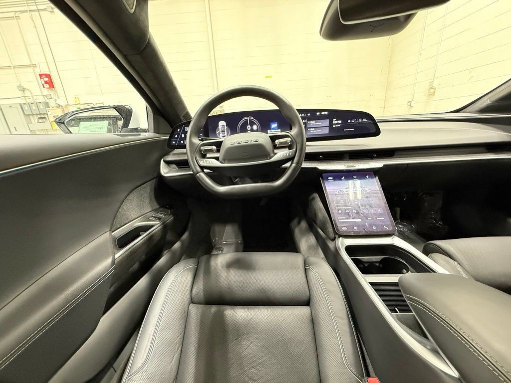 Used 2024 Lucid Air Touring AWD/4WD image 31