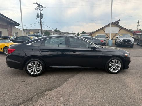 Used 2018 Honda Accord LX image 9