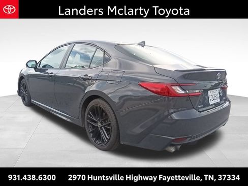 Used 2025 Toyota Camry SE FWD image 5