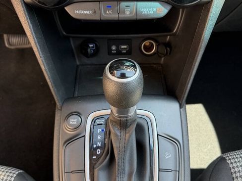 Used 2019 Hyundai Kona SE FWD image 22
