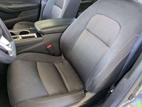 Used 2024 Nissan Altima 2.5 SV FWD image 12
