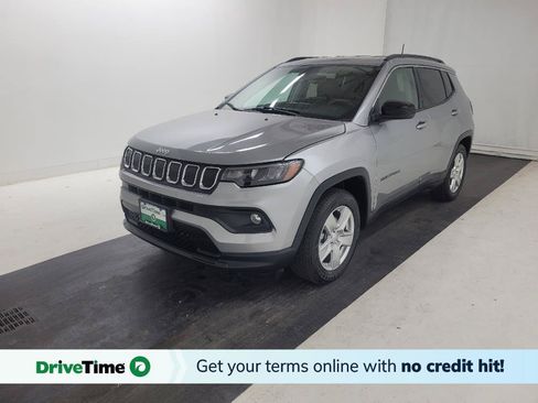 Used 2022 Jeep Compass Latitude FWD image 1