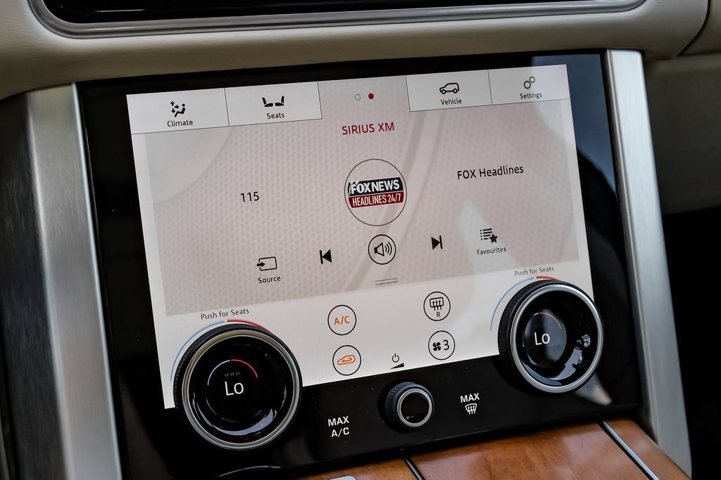 Used 2019 Land Rover Range Rover HSE AWD/4WD image 27