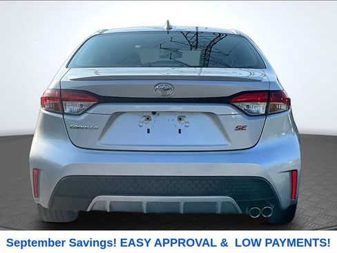 Used 2021 Toyota Corolla SE w/ SE Premium Package FWD image 4