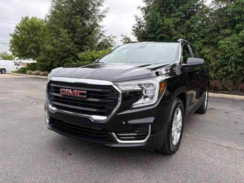 Used 2024 GMC Terrain SLE w/ Driver Convenience Package FWD image 1