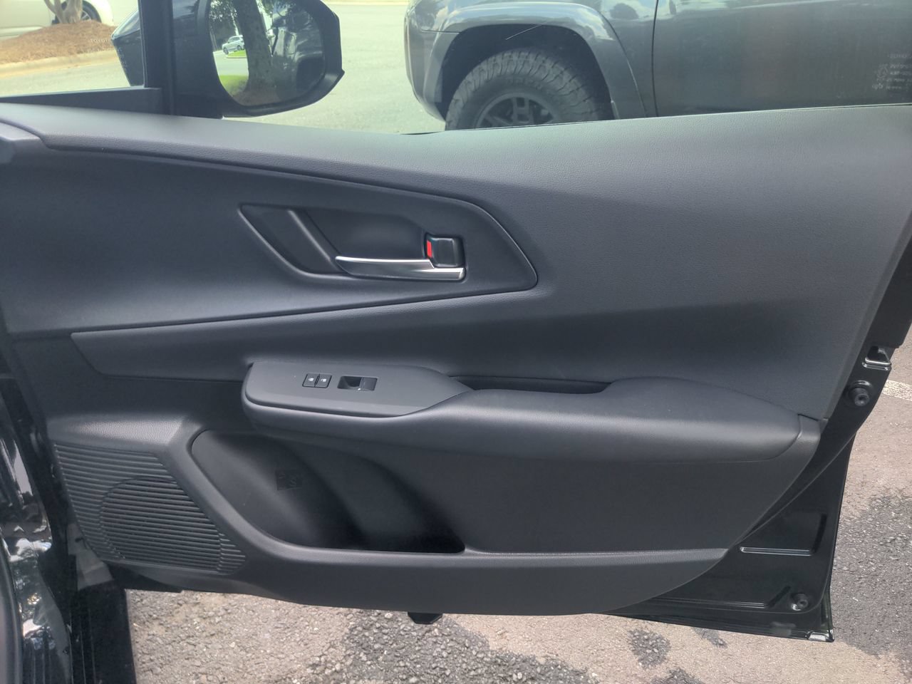 Used 2024 Toyota Prius Prime FWD image 44