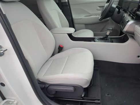 Certified 2024 Hyundai Kona SEL AWD/4WD image 18