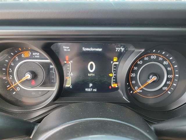 Used 2026 Jeep Wrangler Unlimited Sahara AWD/4WD image 23